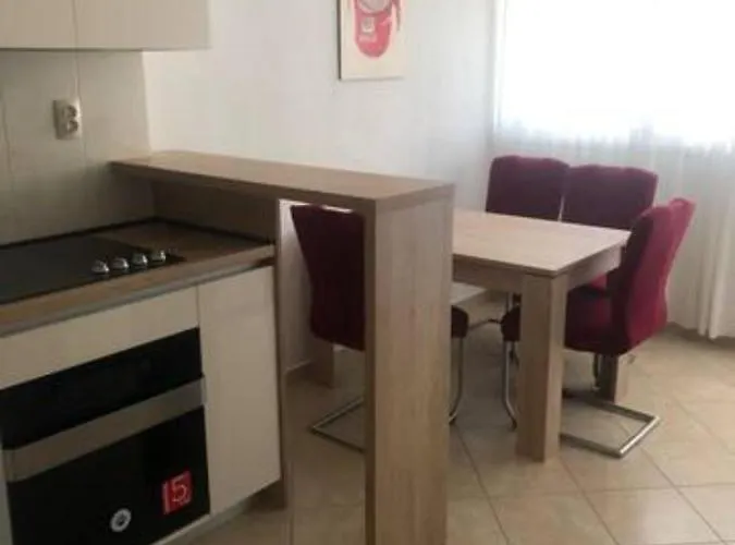 Maja Apartamento *